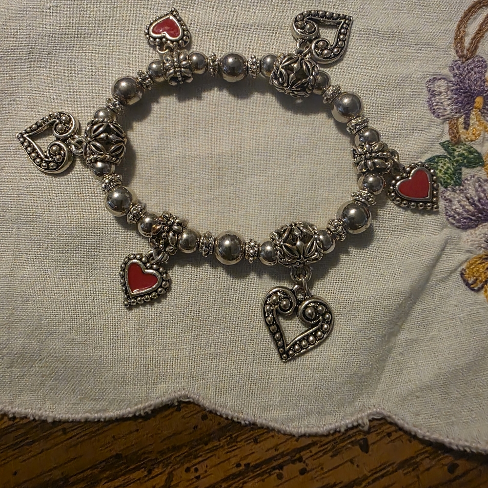 Beautiful Antiqued Silvertone Heart Charm Bracelet with Red Enamel Accents